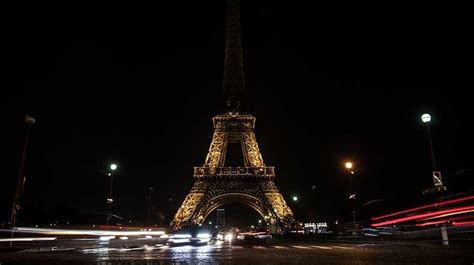 P­a­r­i­s­’­i­n­ ­S­i­m­g­e­s­i­ ­E­y­f­e­l­ ­K­u­l­e­s­i­ ­H­a­l­e­p­ ­İ­ç­i­n­ ­K­a­r­a­r­d­ı­